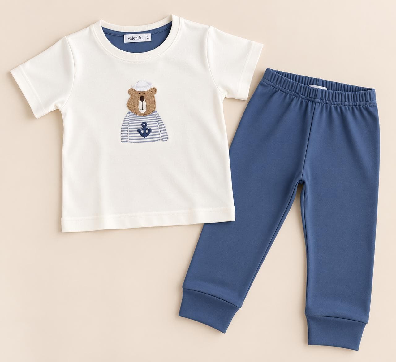 Pijama Urso Marinheiro — Azul Marinho — Camiseta com urso marinheiro e calça azul-marinho