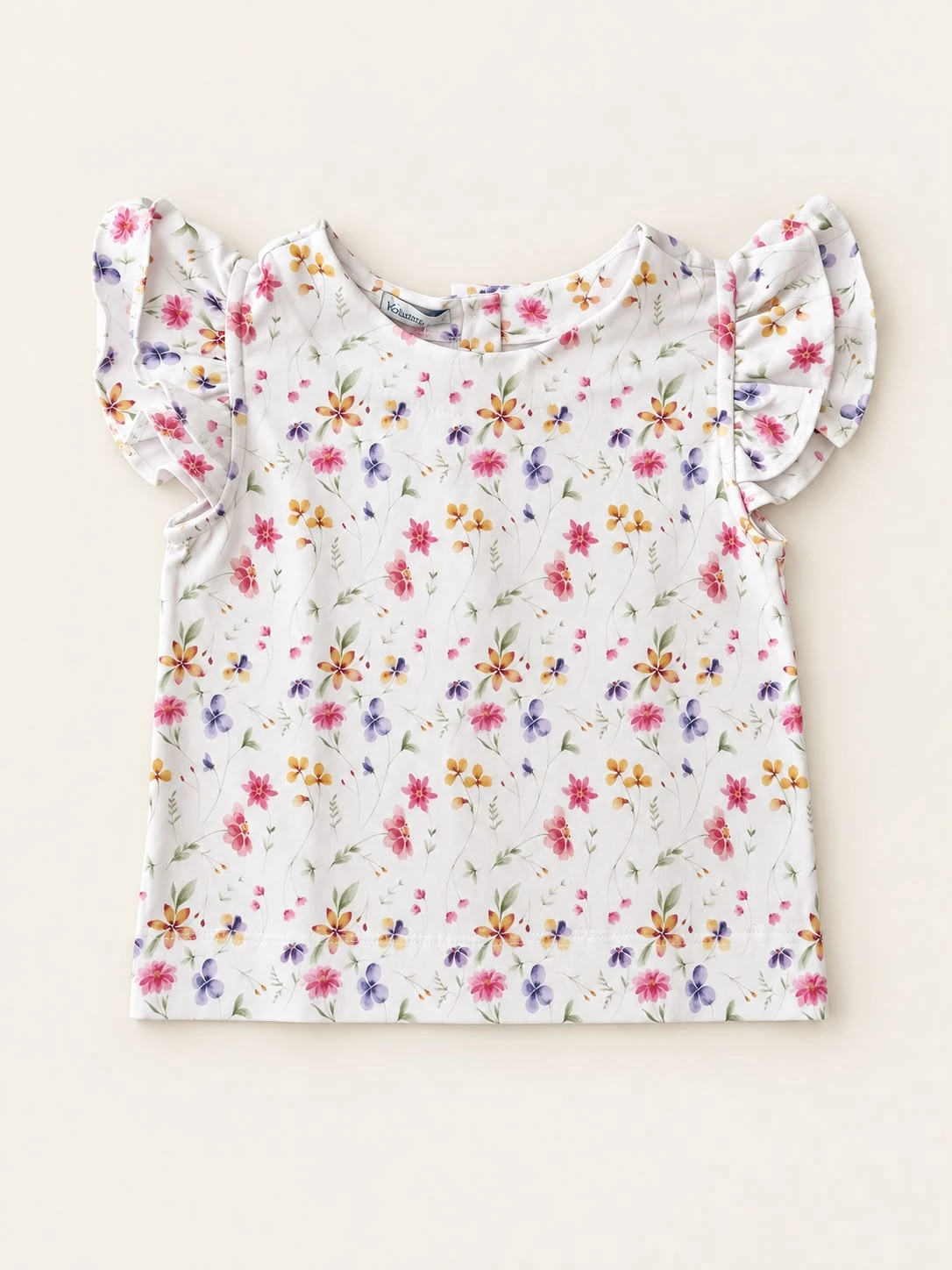 Camiseta Manga Curta — Estampa Exclusiva Floral — Camiseta de algodão com estampa exclusiva floral e babados nas mangas